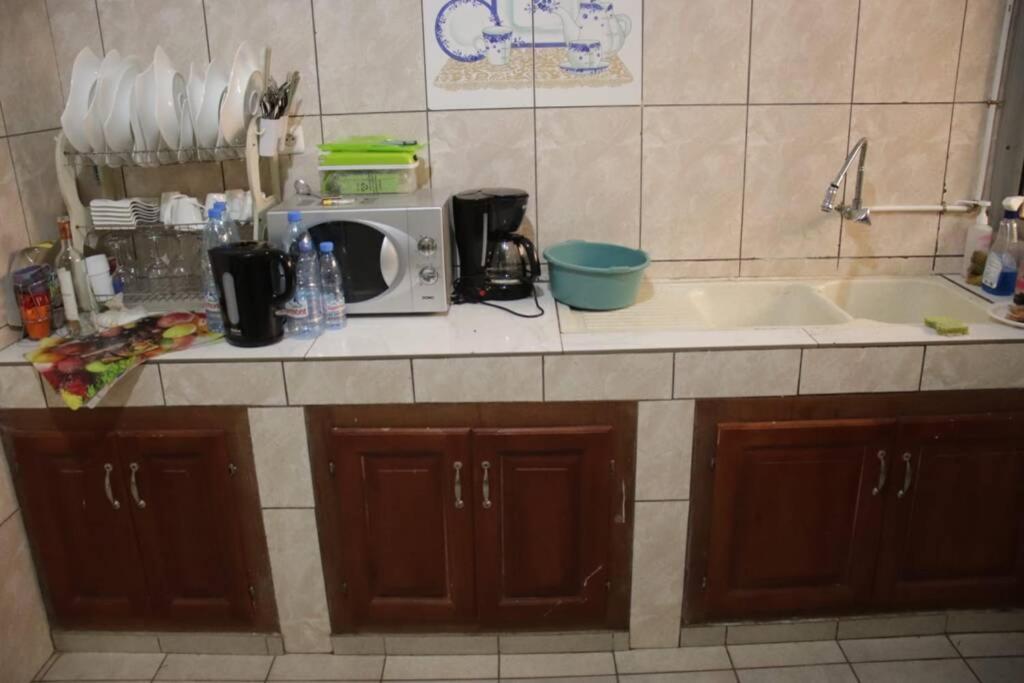 Residence Jeanne A Yaounde Odza Messamengo المظهر الخارجي الصورة
