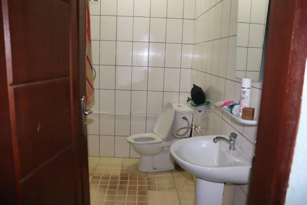 Residence Jeanne A Yaounde Odza Messamengo المظهر الخارجي الصورة