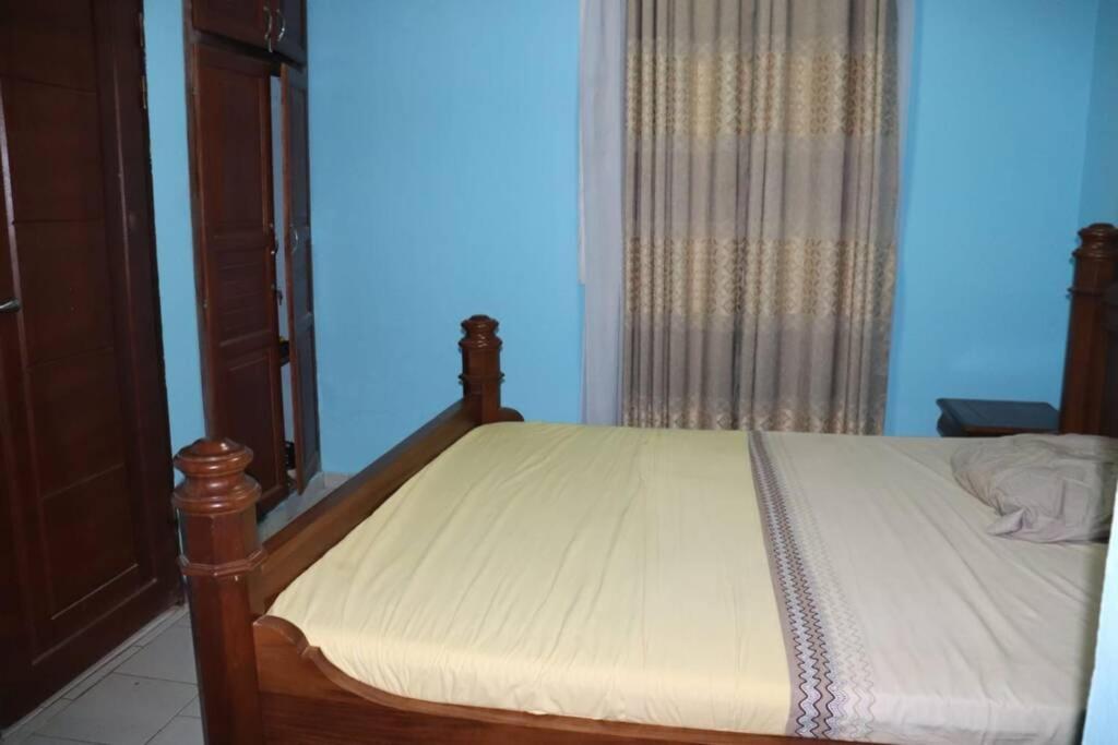 Residence Jeanne A Yaounde Odza Messamengo المظهر الخارجي الصورة