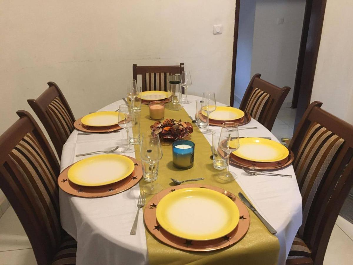 Residence Jeanne A Yaounde Odza Messamengo المظهر الخارجي الصورة